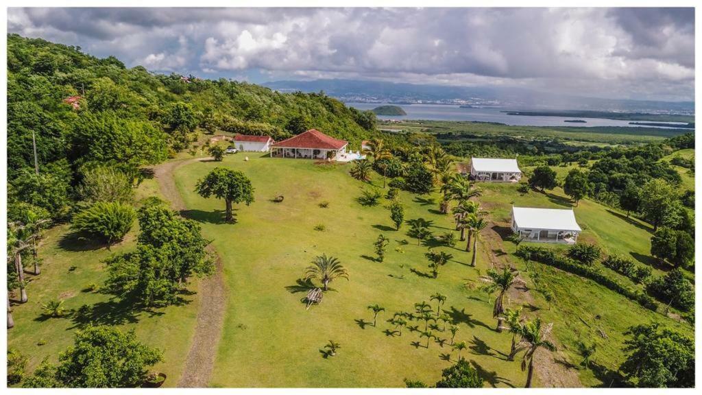 Villa 1 De Standing 80M2 Avec Piscine Et Vue Imprenable Sur La Mer Et Sur La Campagne Riviere-Salee Exterior foto